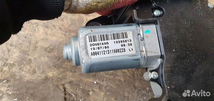 Моторчик стеклоочистителя задний Opel Astra J GTC