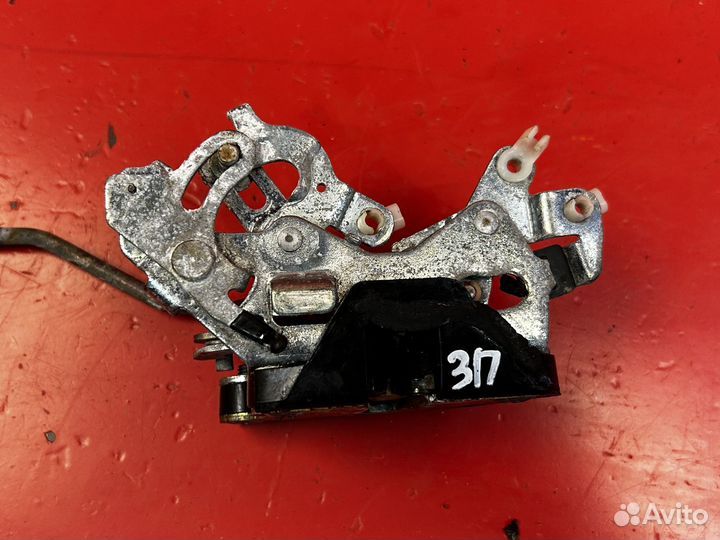 Trooper 1 1983-1991 задний правый замок двери