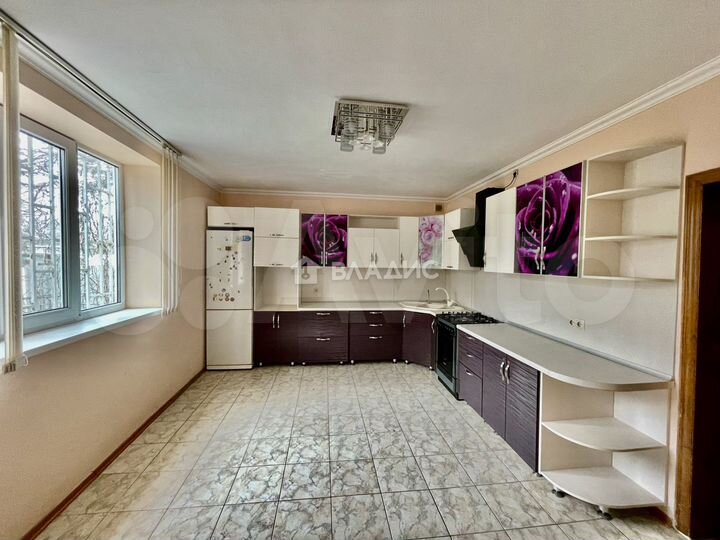 Дом 206 м² на участке 13 сот.