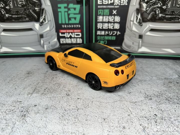 Машинка для дрифта на радиоуправлении Nissan GT-R