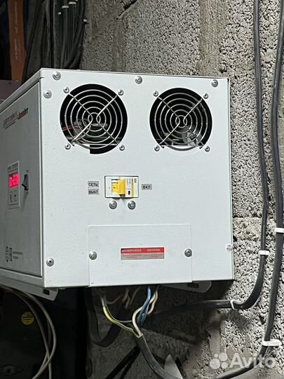 Стабилизатор напряжения 12