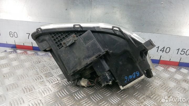 Фара Toyota Avensis T25 (2003-2008)