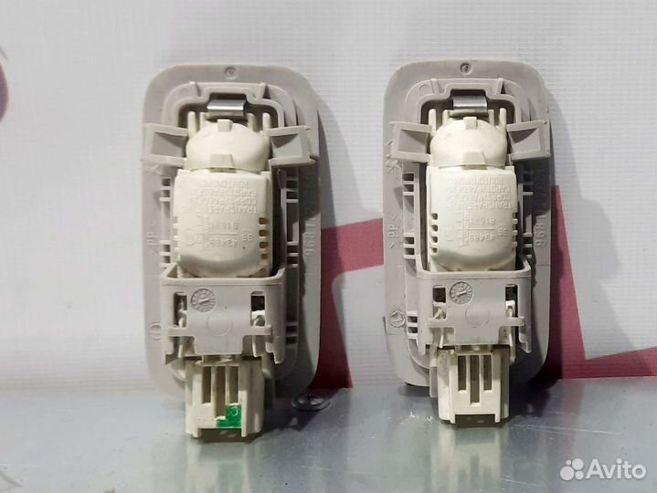 Плафон подсветки салона Peugeot 308