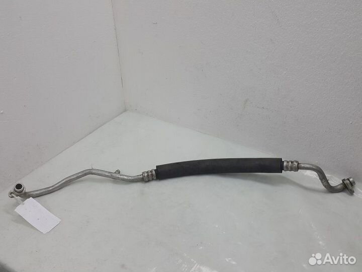 Трубка A/C 2.5 4x4 от компрессора на трубку салона