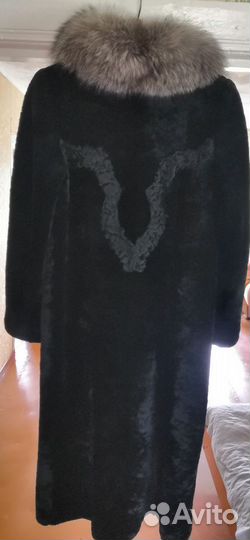 Шуба мутоновая с чернобуркой