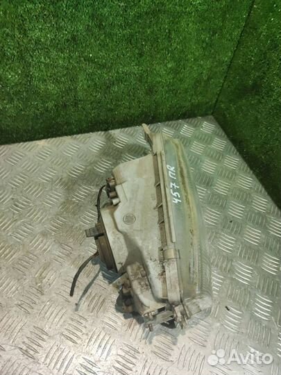 Фара Mitsubishi Space Runner (1991-1999)