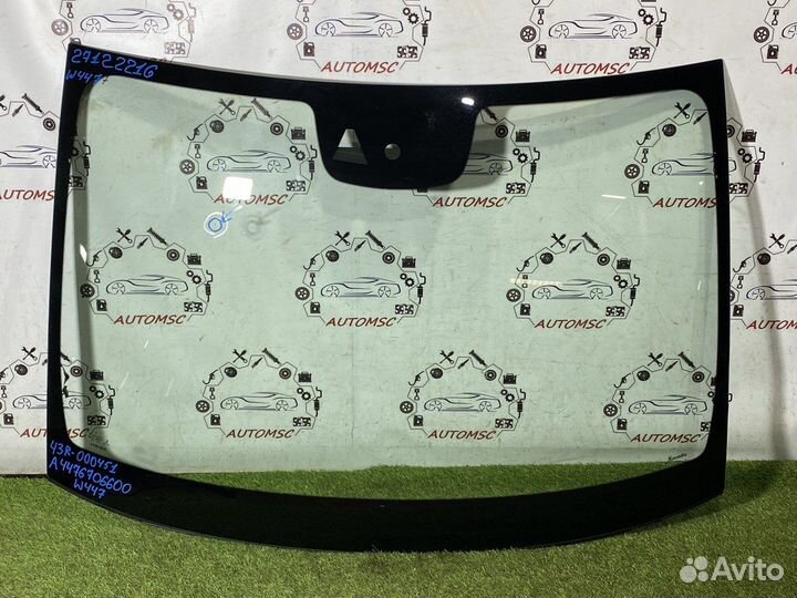 Лобовое стекло Mercedes W447 V-class