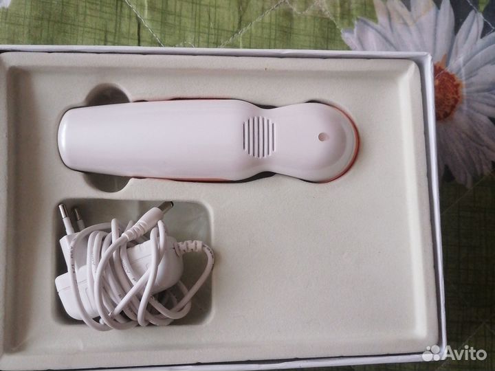 Многофункциональный прибор для ухода за кожей