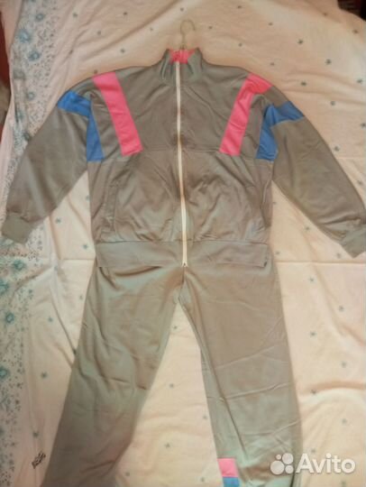 Спортивный костюм женский