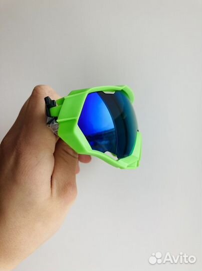 Большие спортивные солнцезащитные очки зелёные