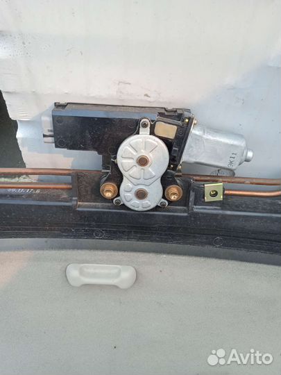 Моторчик люка mitsubishi chariot grandis N86W