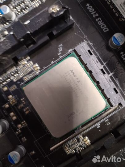 Материнская плата с процессором