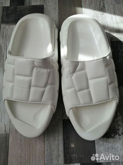 Шлепки женские