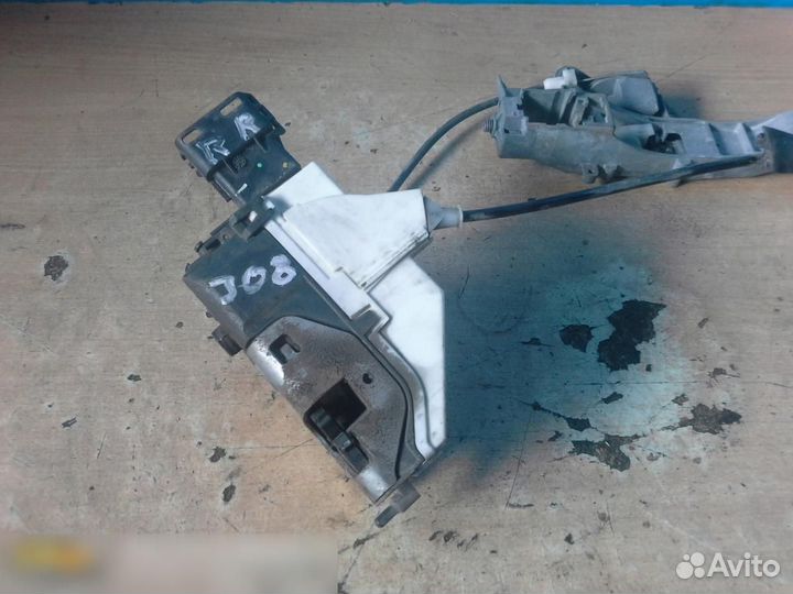 Замок двери задней правой Peugeot 308 I 2007-2015