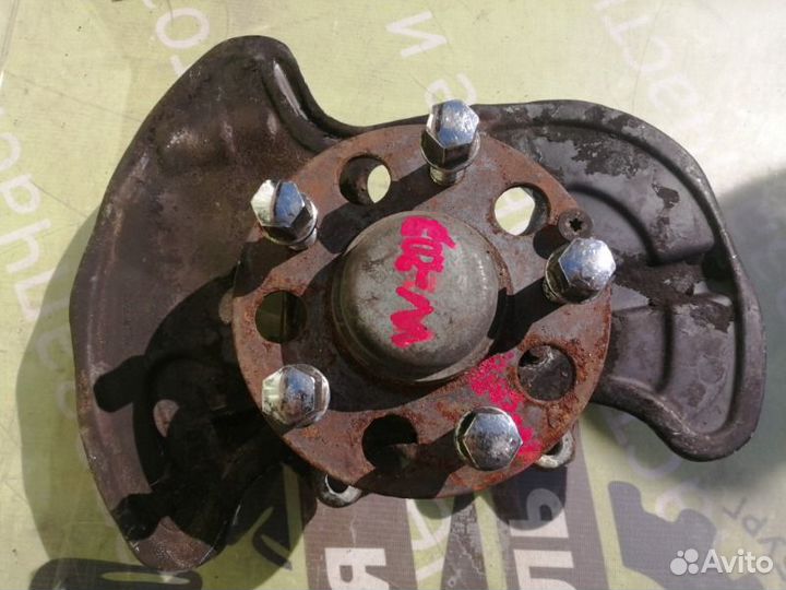 Ступица цапфа кулак передняя левая Mercedes-Benz