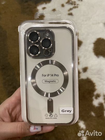 Чехол на iPhone 11 и 14