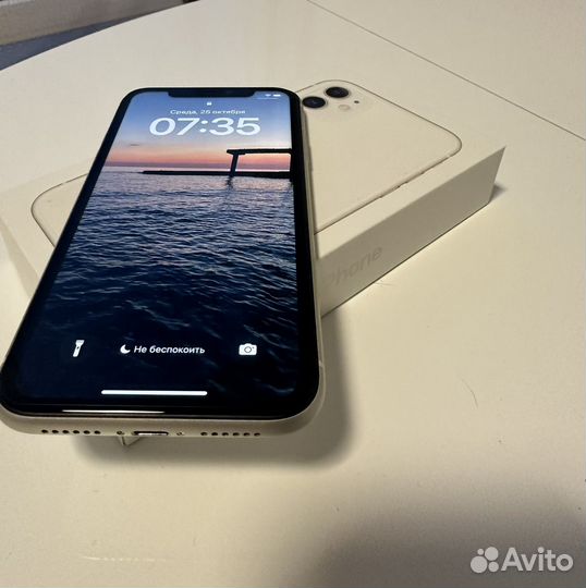 iPhone 11, 64 ГБ