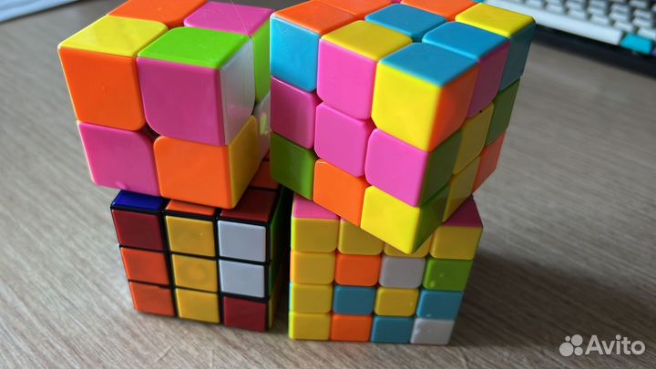 Кубик рубика головоломки.Ассортимент