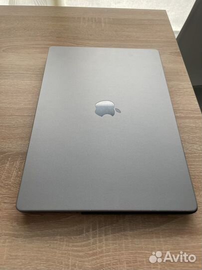 Macbook pro 16 m2 512gb