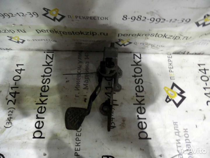 Педаль тормоза Qashqai (06-13) б\у