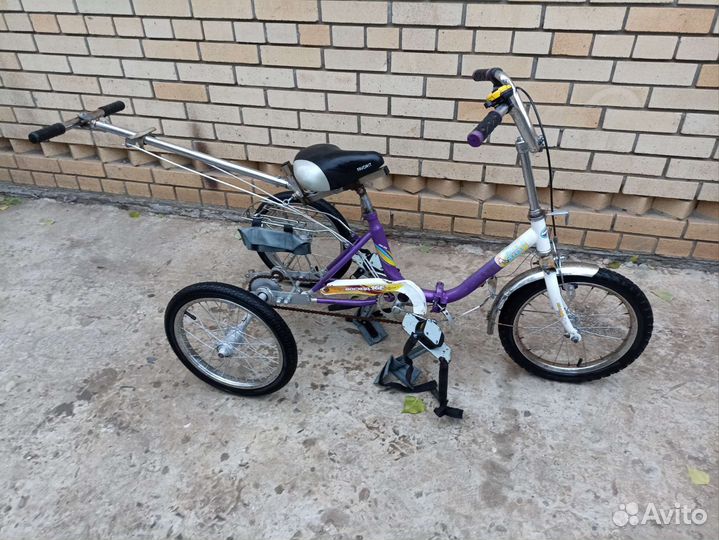 Трехколесный велосипед