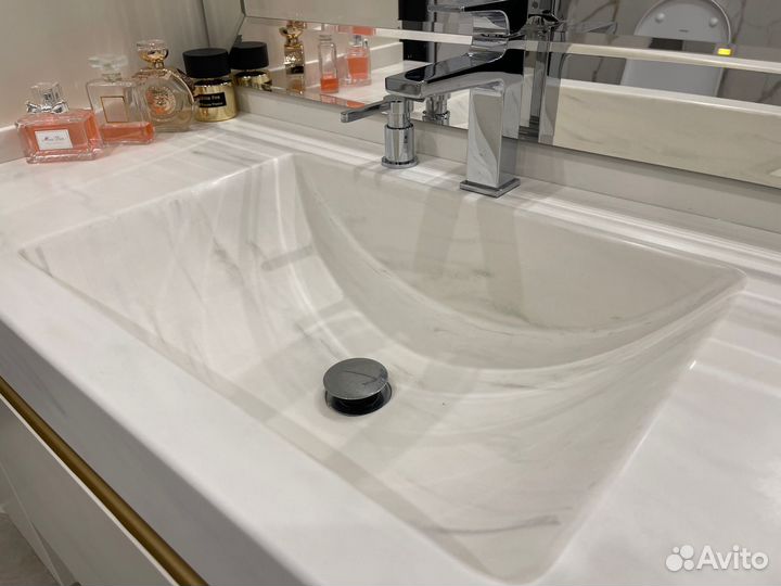 Столешница, раковина из искусственного камня
