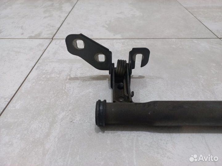 Петля капота Bmw 735 E32 M30 1990