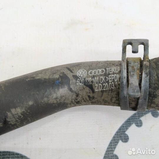 Патрубок системы охлаждения Volkswagen Tiguan 2