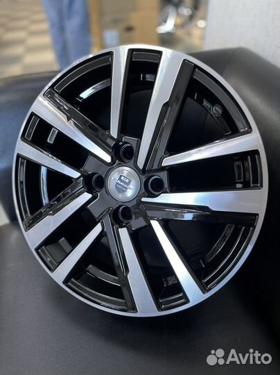 Новые R15 4x100 Vesta Rio Logan