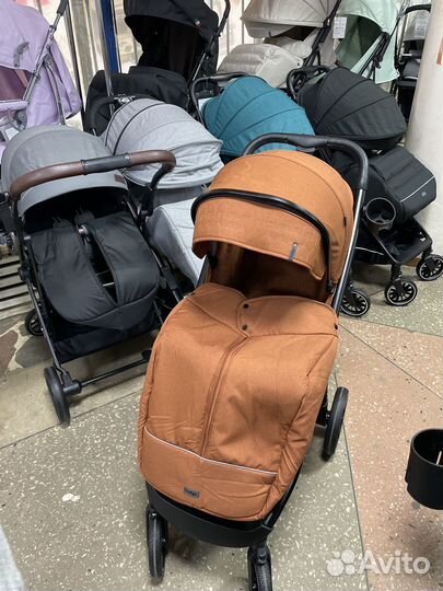 Коляска прогулочная Epica LUX S