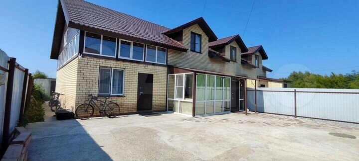 Таунхаус 150 м² на участке 2,8 сот.