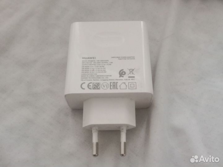 Блок питание для ноутбука 10-240v 50/60Hz 1.8A