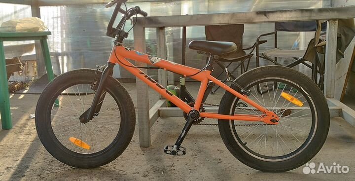 Трюковой велосипед BMX