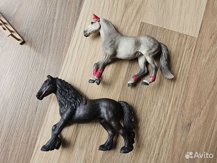 Лошадки Schleich