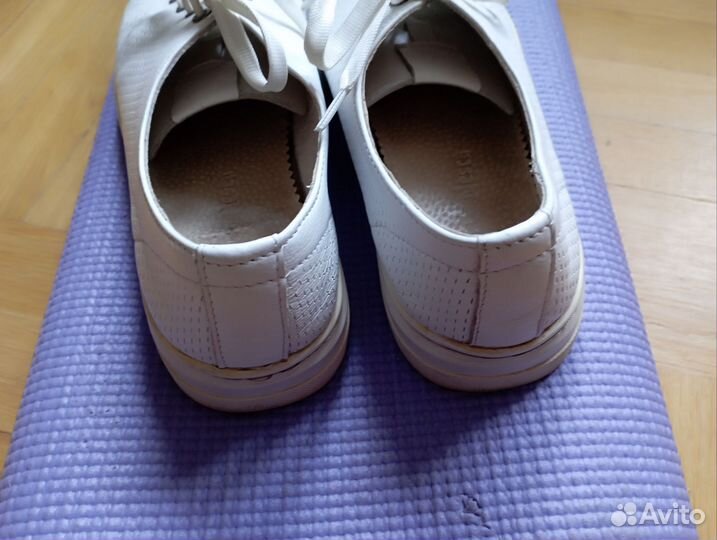 Ботинки кеды белые женские 37