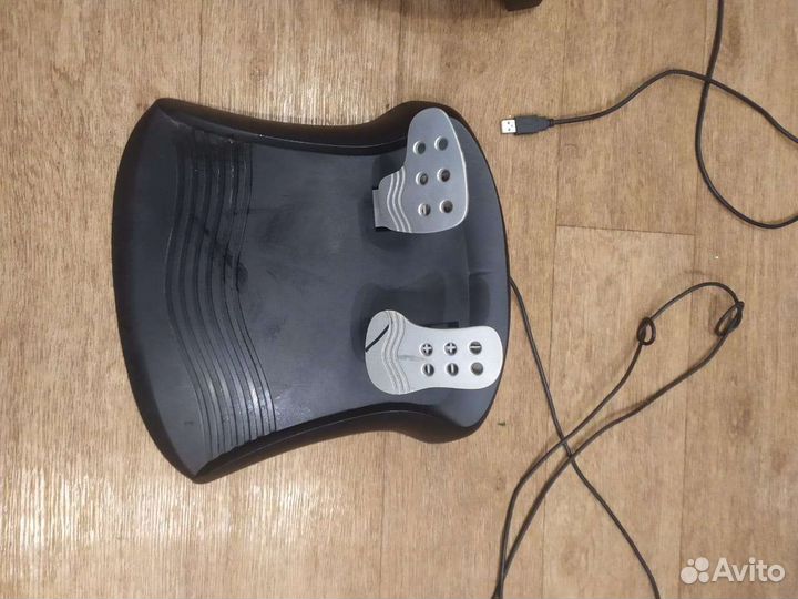 Игровой руль с педалями для пк