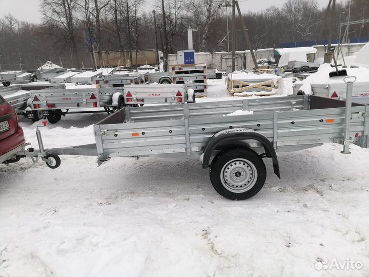 Прицеп легковой с размером 2,7 на 1,3. Фаркоп