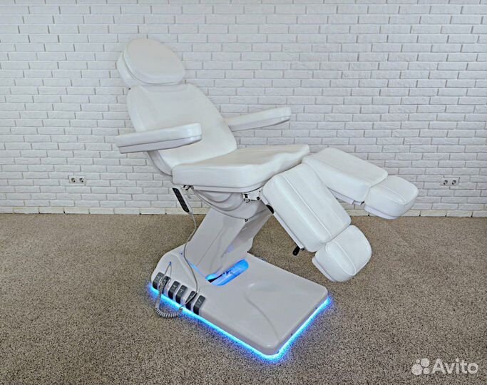 Педикюрное кресло Adam, 3 мотора, ножной пульт
