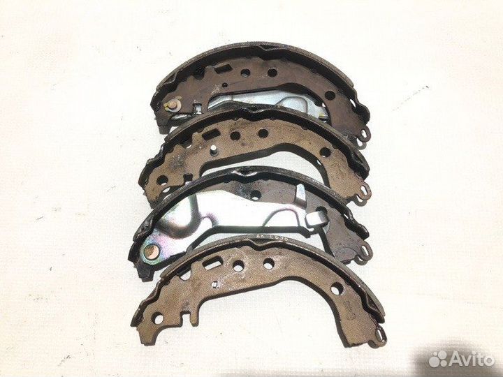 Колодки тормозные задние Toyota Vista ZZV50 1zzfe