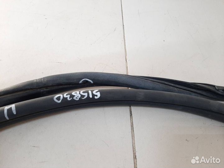 Уплотнитель проема двери передней правой Hyundai E