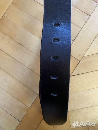 Мужской кожаный ремень черный