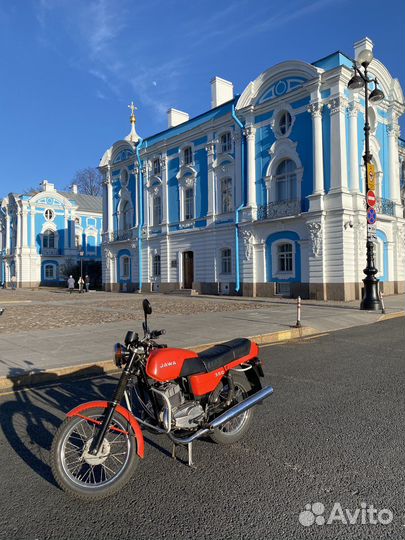 Мотоцикл Jawa для фотосессии и видеосьемок