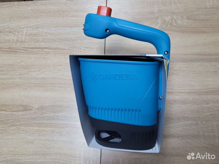 Gardena ручной разбрасыватель-сеялка m
