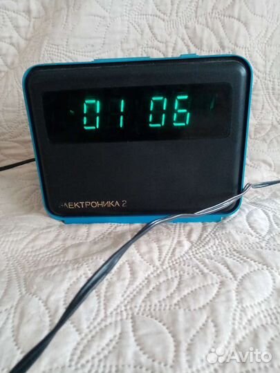 Часы настольные электроника СССР