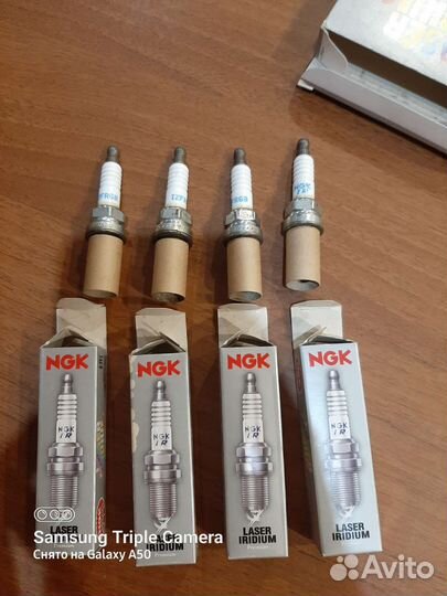 Свечи иридевые NGK izfr6b
