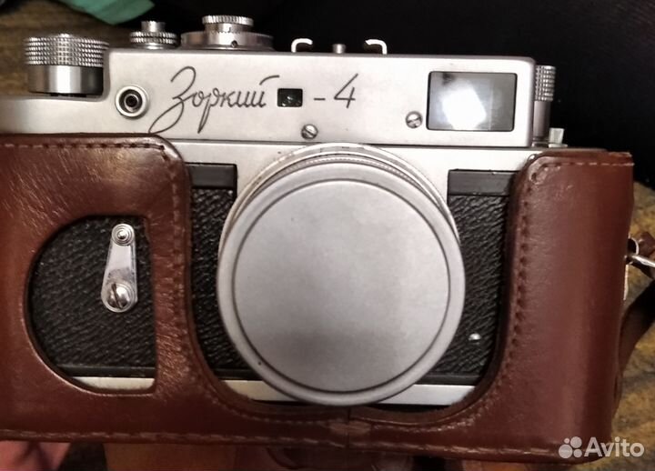 Продаю фотоаппарат Зоркий-4