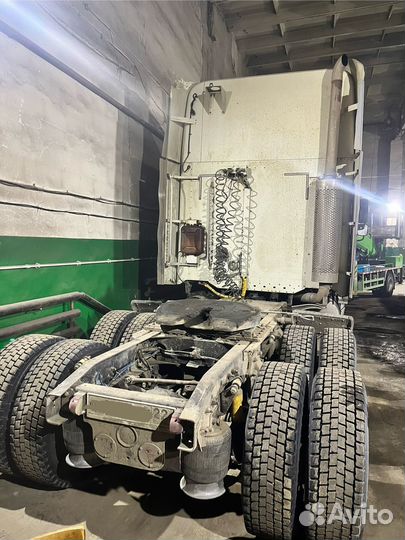 Freightliner Columbia, 2002