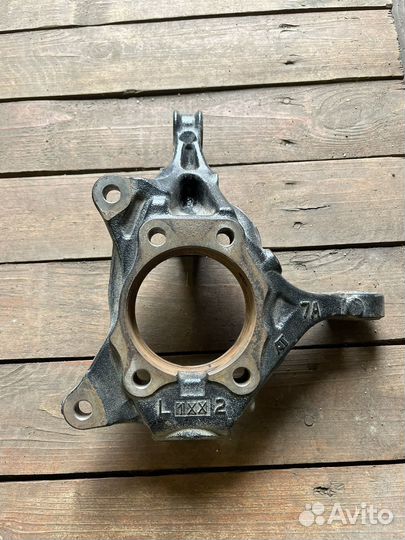 Кулак поворотный передний левый Lexus ES 250