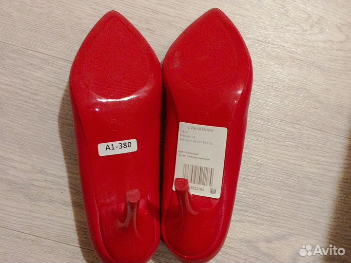 Туфли женские 35 размер красные