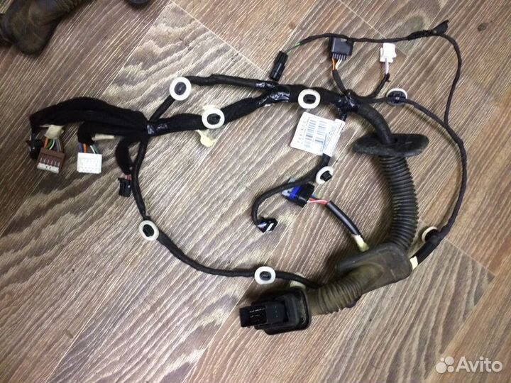 Проводка передней двери Renault Arkana